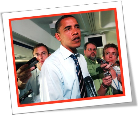 repórteres entrevistando presidente barack obama em avião