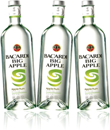 bebida destilada, rum bacardi big apple, garrafas de rum