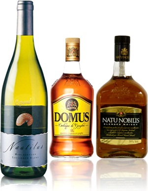 vinho nautilus, conhaque domus e whisky natu nobilis, bebidas alcoólicas, latim