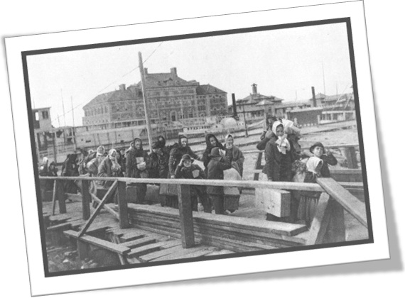 imigrantes chegando a ellis island, nova iorque, europeus, estados unidos