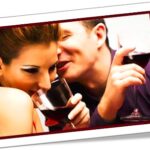 casal bebendo vinho, mulher e homem bebendo, saideira