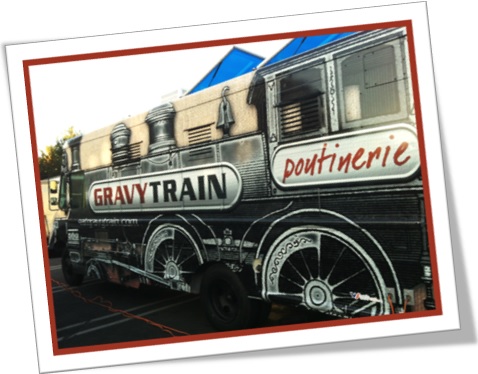 gravy train em inglês, tradução, trem da alegria, ônibus-trem