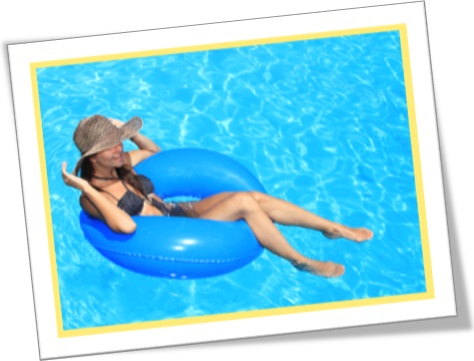 woman, swimming pool, be sitting pretty in english